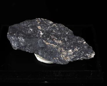 Pyrobelonite